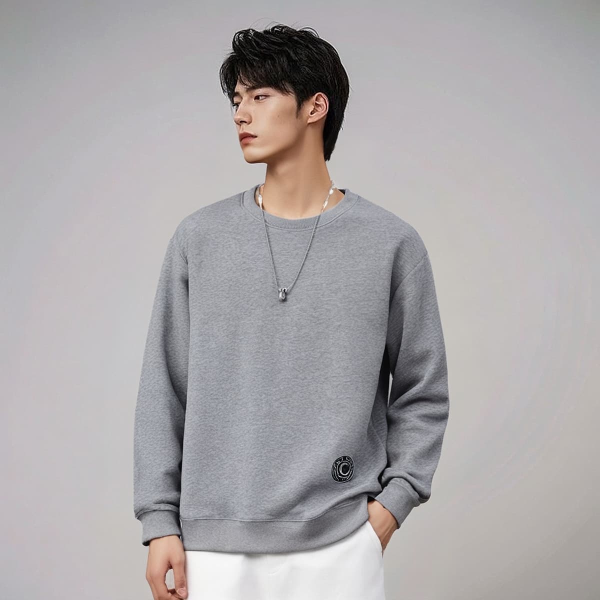 メンズ黒ファッション スウェット シンプル丸首ワッペンスウェット