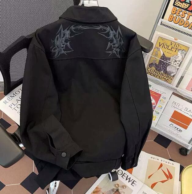 メンズ 黒 ファッション メンズ 黒 刺繍デザイン ブルゾンジャケット