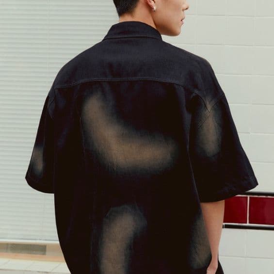 メンズ黒ファッション シャツ 影模様半袖オーバー