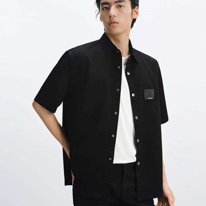 メンズ黒ファッション シャツ ポケット革タグ付き半袖