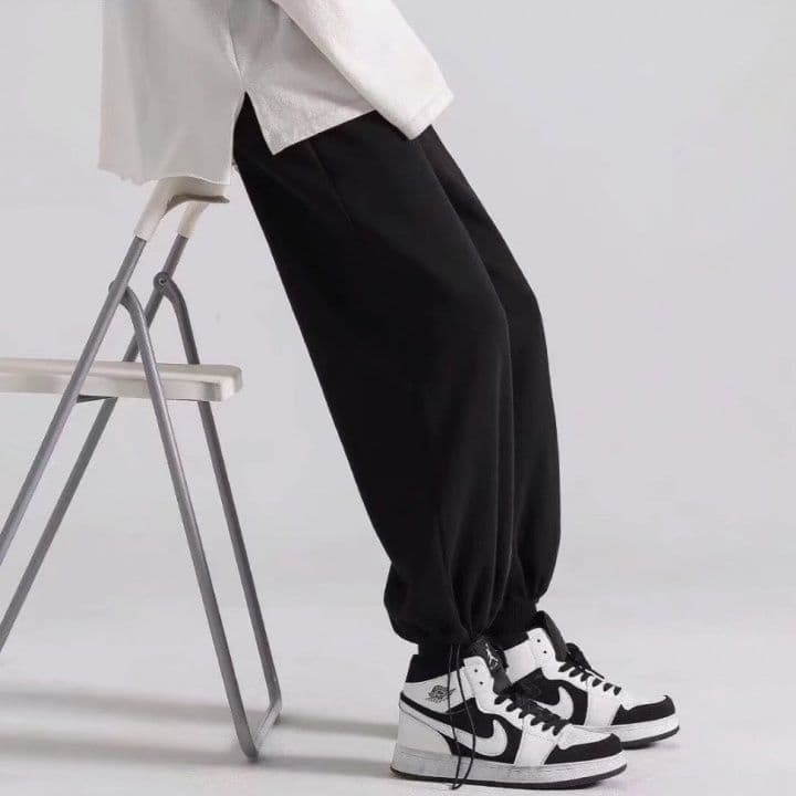 メンズ 黒 ファッション 裾しぼりゆったりジョガーパンツ