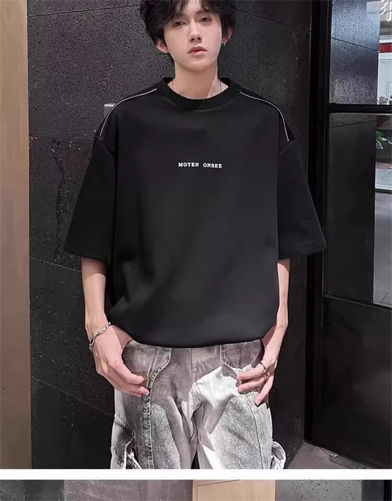 メンズ 黒 ファッション 胸元ロゴ入りゆったりシャツ