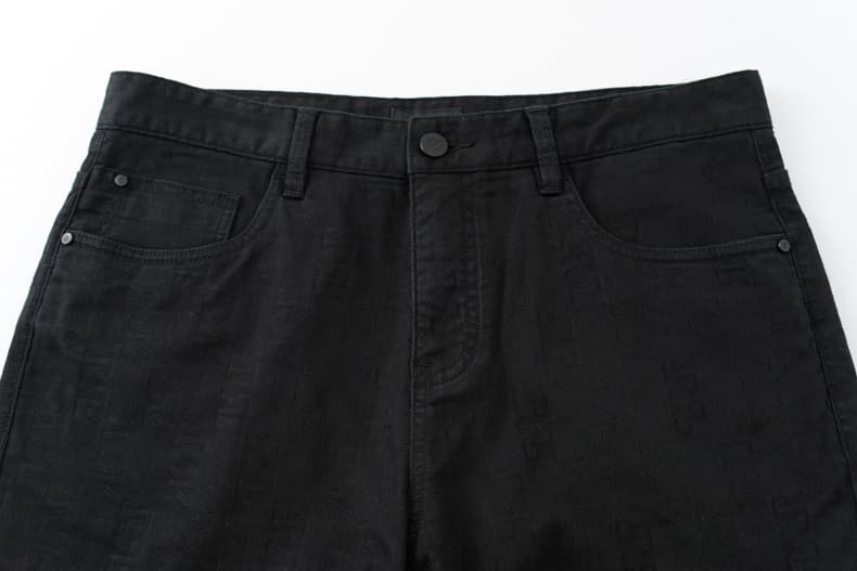 メンズ黒ファッション パンツ すっきりシルエットストレートパンツ