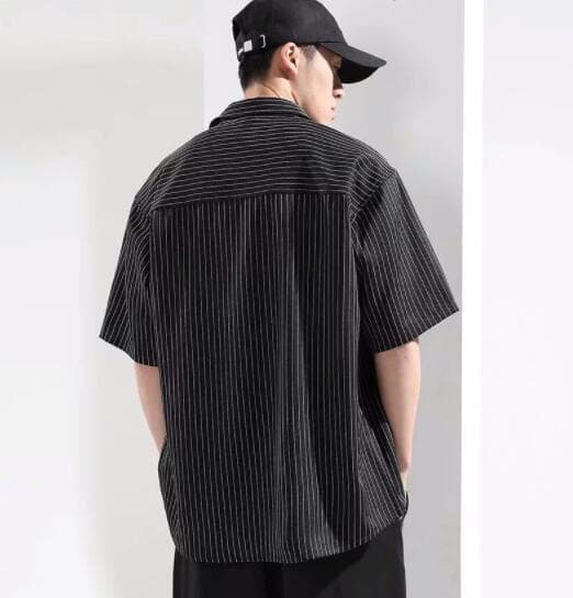 メンズ 黒 ファッション メンズ黒縦縞半袖シャツ