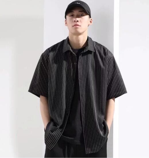 メンズ 黒 ファッション メンズ黒縦縞半袖シャツ
